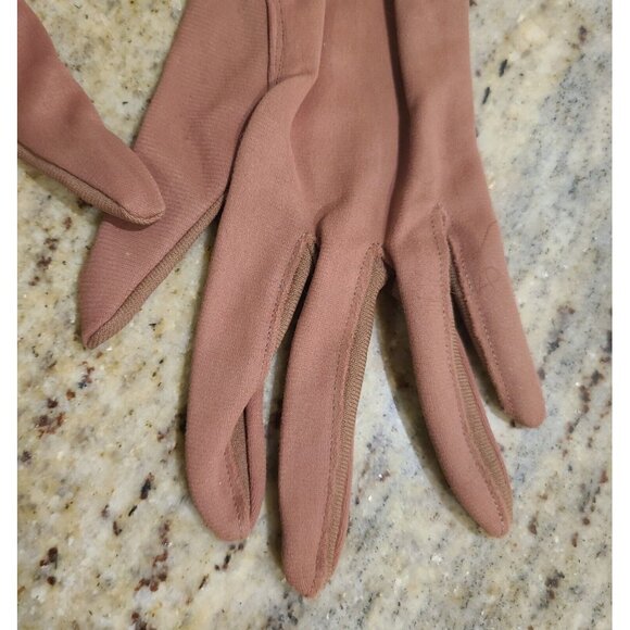 Vintage Size S/M Pink Stretch Nylon Formal 7.5" Gloves Cluster Bracelet Look - Picture 3 of 16